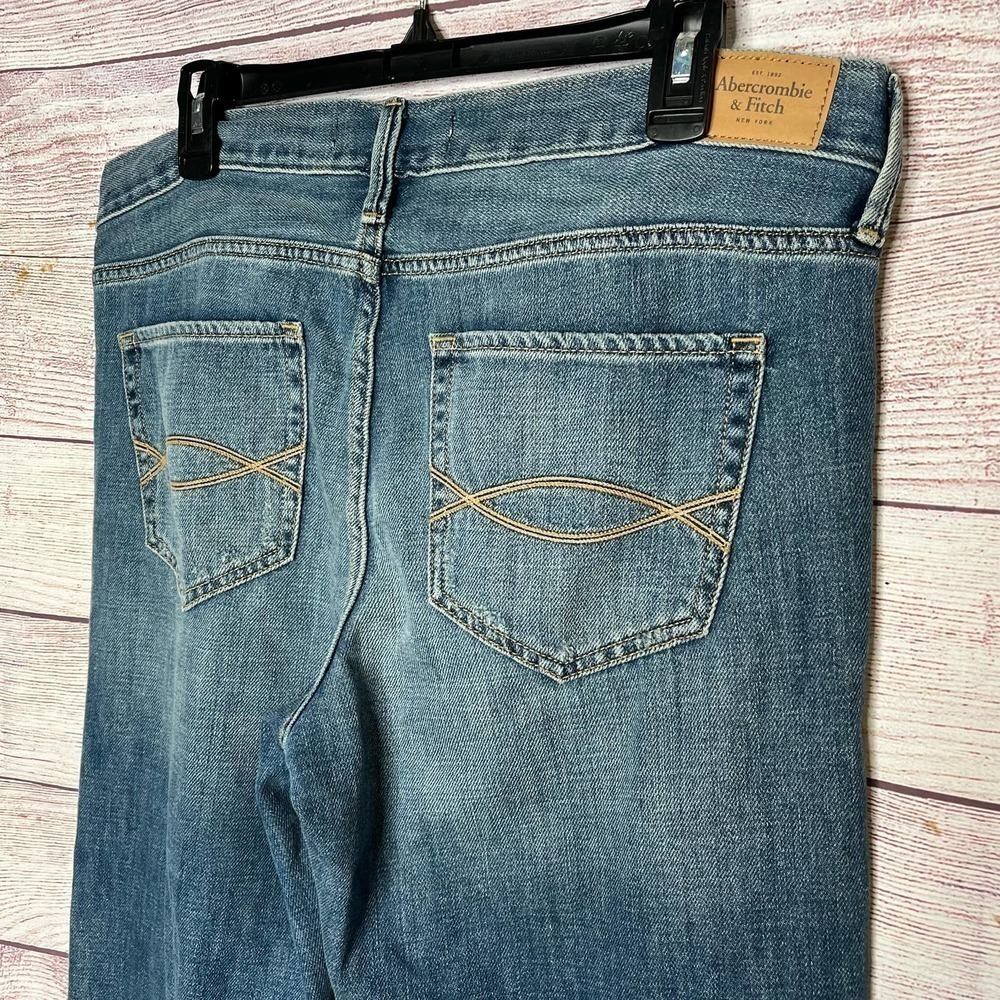 Abercrombie & Fitch Boyfriend Straight Distressed Denim Jeans Size 10 New - Picture 12 of 12